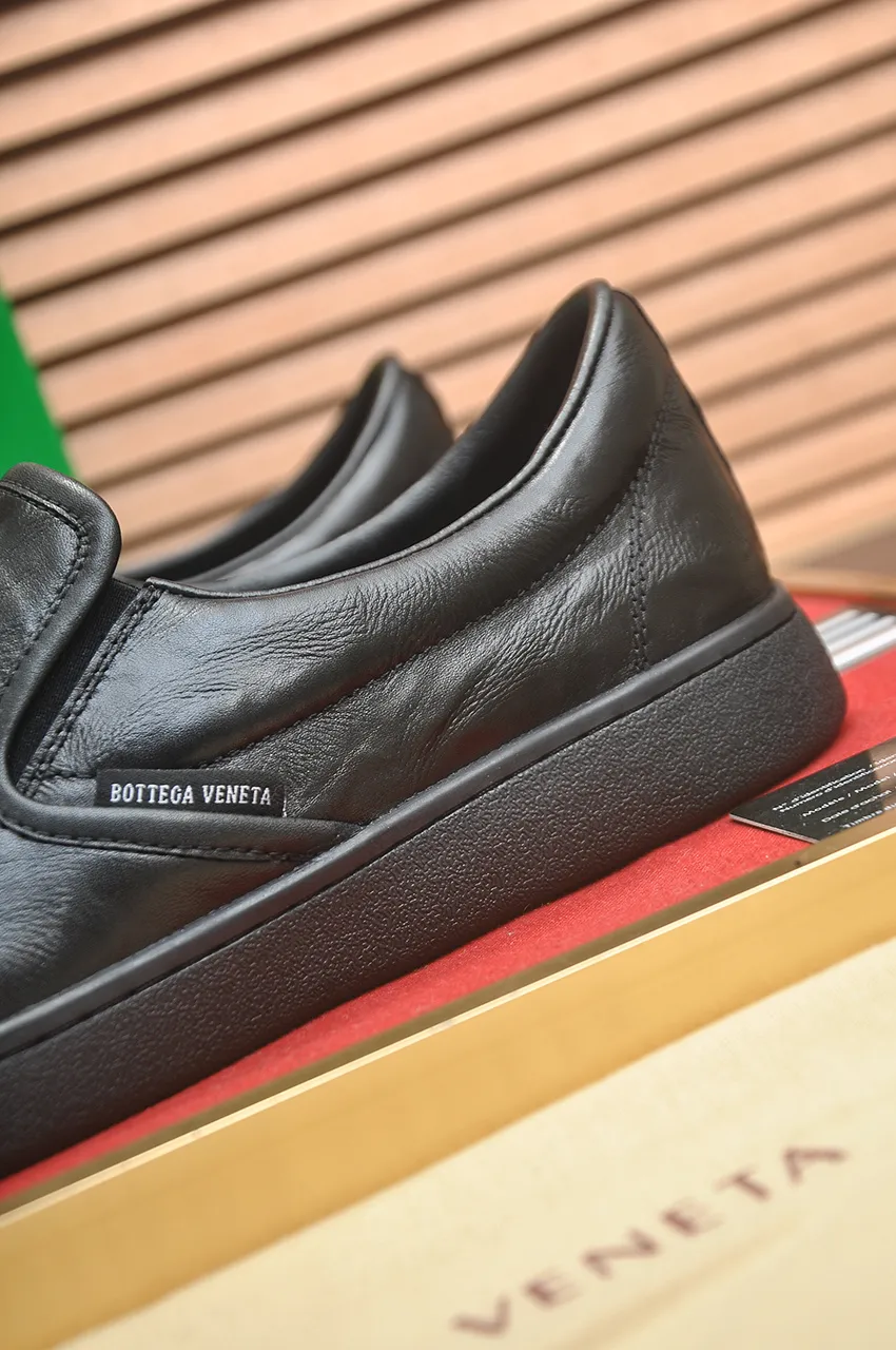 Men's shoes💰540💶【BV】Official website men's shoes👊🏻Cow leather braid🔰Cow leather lining rubber outsole🔲Counter 1:1 quality The identity of every successful man🍃The upper and solemn feet🚶🏻🚶🏻High-end custom counter original replicas📯Imported cowhide purely hand-woven🐂The last will not change regardless of wind or rain🔘Stand the verification of time🔍️Code number: 39-45 (45 custom-made)